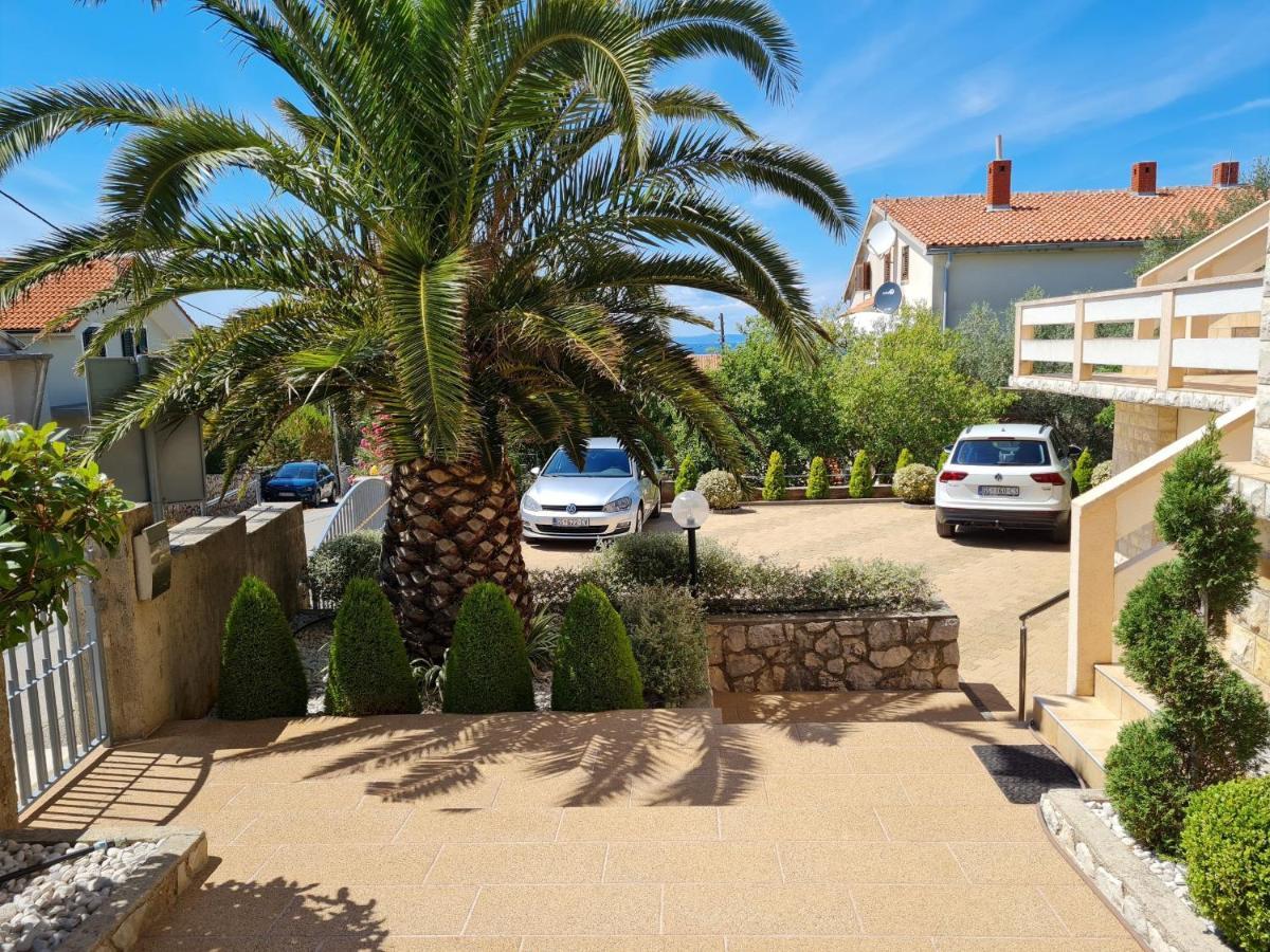 Apartments With A Parking Space Lun, Pag - 4062 Lun  Exterior photo